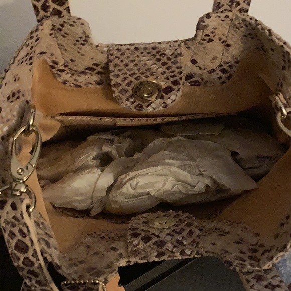 TMRW STUDIO Snakeskin Embossed Foldover Clutch - Picture 5 of 6